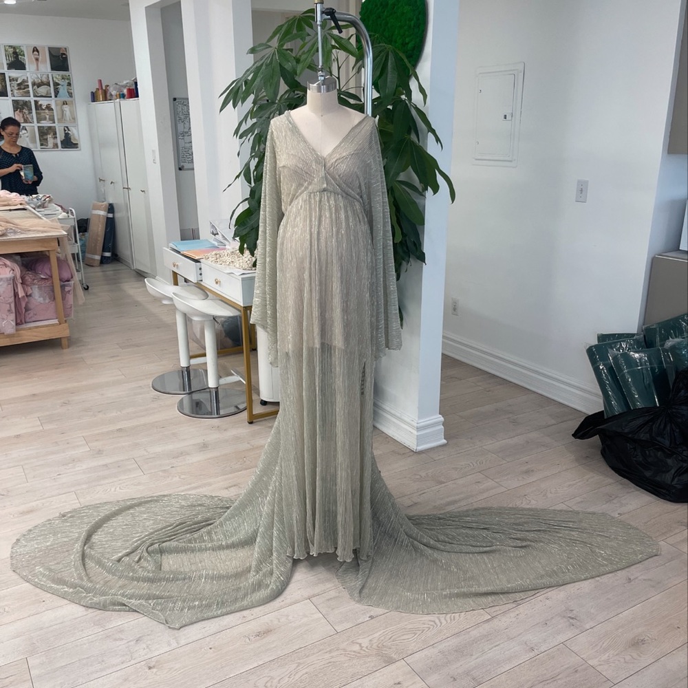 Anyuta Couture Luna Boho Maternity Gown XXL only tried on never worn.